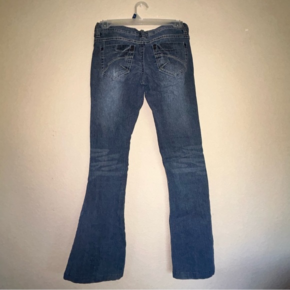 Juniors' Size 0 SO Low-Rise Flare Jeans - Picture 2 of 3